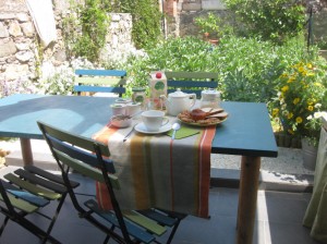colazione in giardino